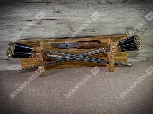 Доска-подставка с шампурами и ножом Саблезубые тигры