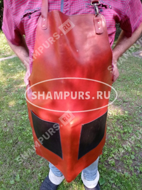 Фартук кожаный коричневый с черными карманами