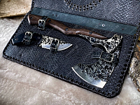 Набор подарочный топор и нож в кожаной сумке