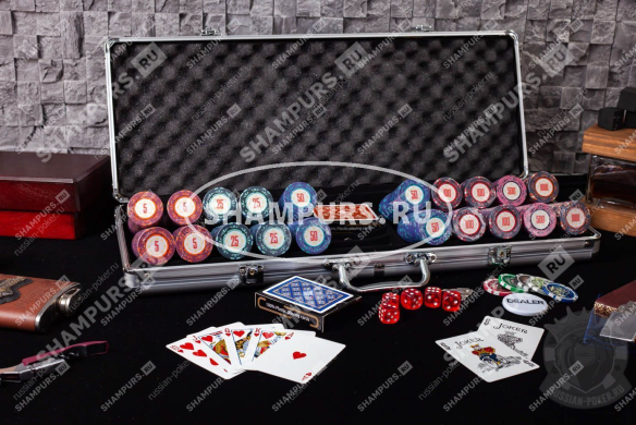 Набор покера Casino Royale на 500 фишек с номиналом, в стальном кейсе с пластиковыми картами