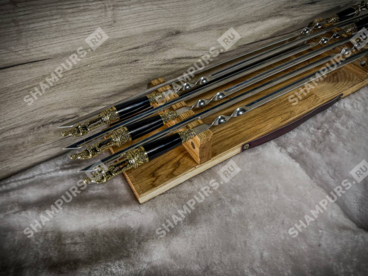 Разделочная доска с шампурами - Нефтяники