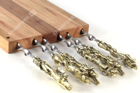 Разделочная доска с шампурами - охотничья