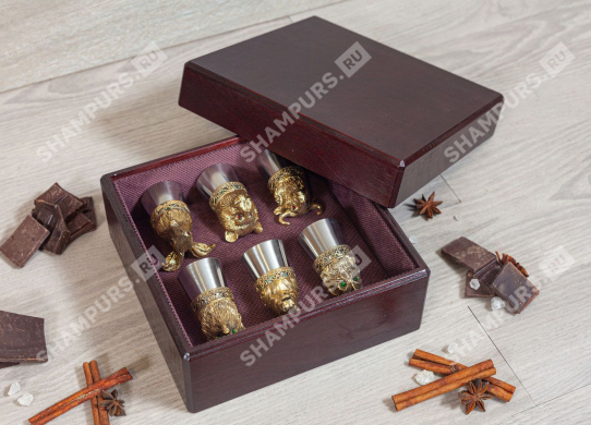 Стопки-перевертыши Звери в шкатулке