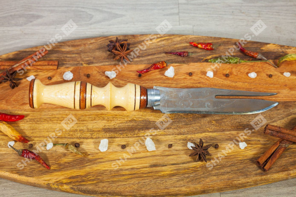 Вилка - нож для снятия мяса с резной рукоятью и гравировкой на лезвии №2